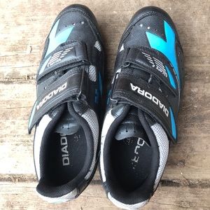 Cycling shoes